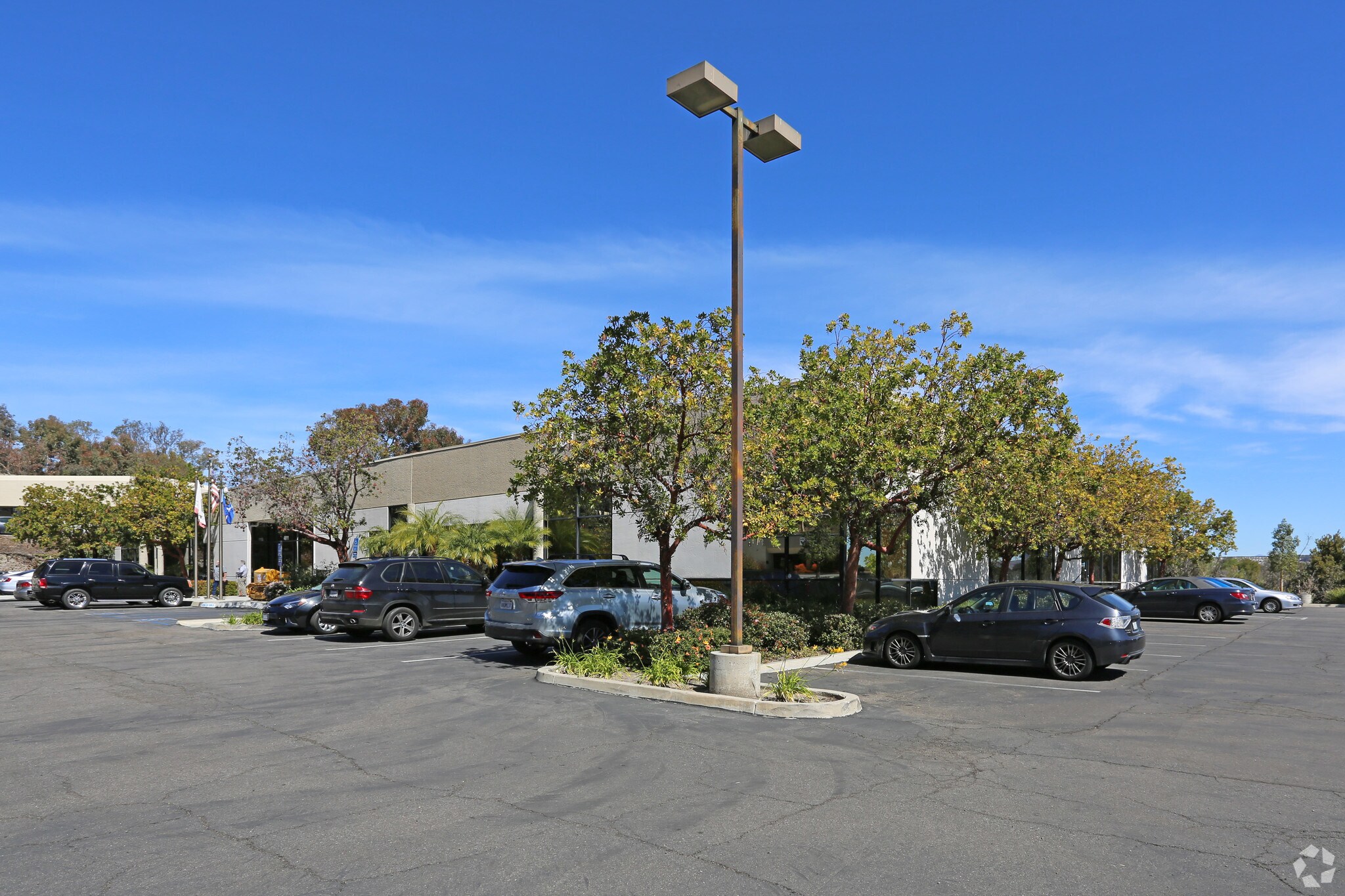 4821 Viewridge Ave, San Diego, CA à louer Photo de l’immeuble– Image 1 sur 7
