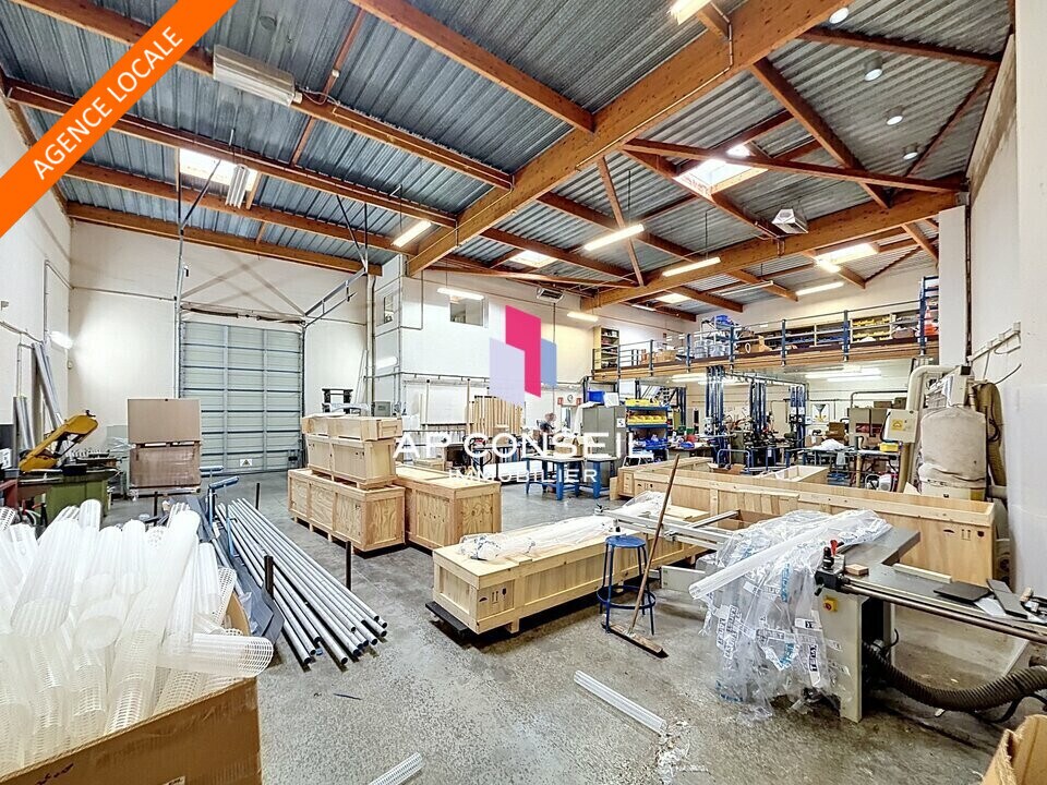 Industriel/Logistique dans Magny-les-Hameaux à louer Photo de l’immeuble– Image 1 sur 13
