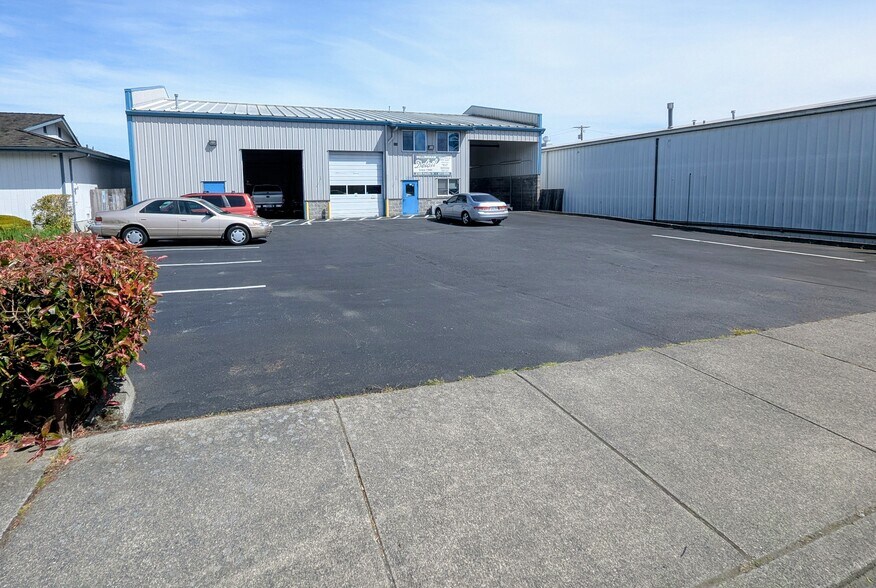 2108 Pacific St, Bellingham, WA à vendre - Photo de l’immeuble – Image 1 sur 5