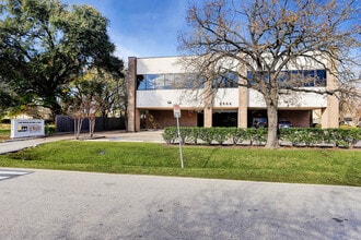 5906 Dolores St, Houston, TX à louer Photo de l’immeuble– Image 1 sur 6