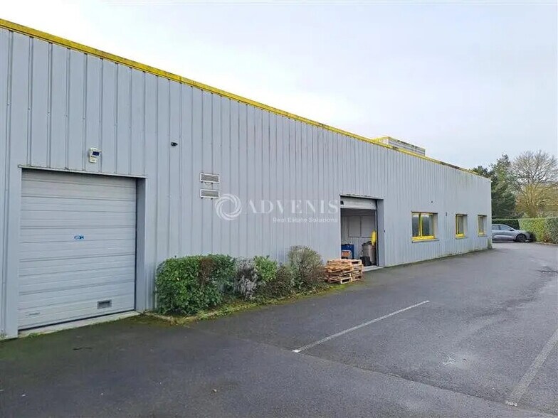 Local d'activités dans Sainte-Luce-sur-Loire à vendre - Photo de l’immeuble – Image 2 sur 6