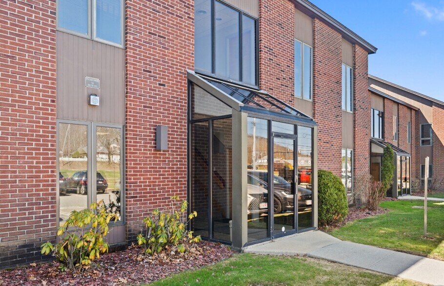 871 Turnpike St, North Andover, MA à louer - Photo de l’immeuble – Image 1 sur 10