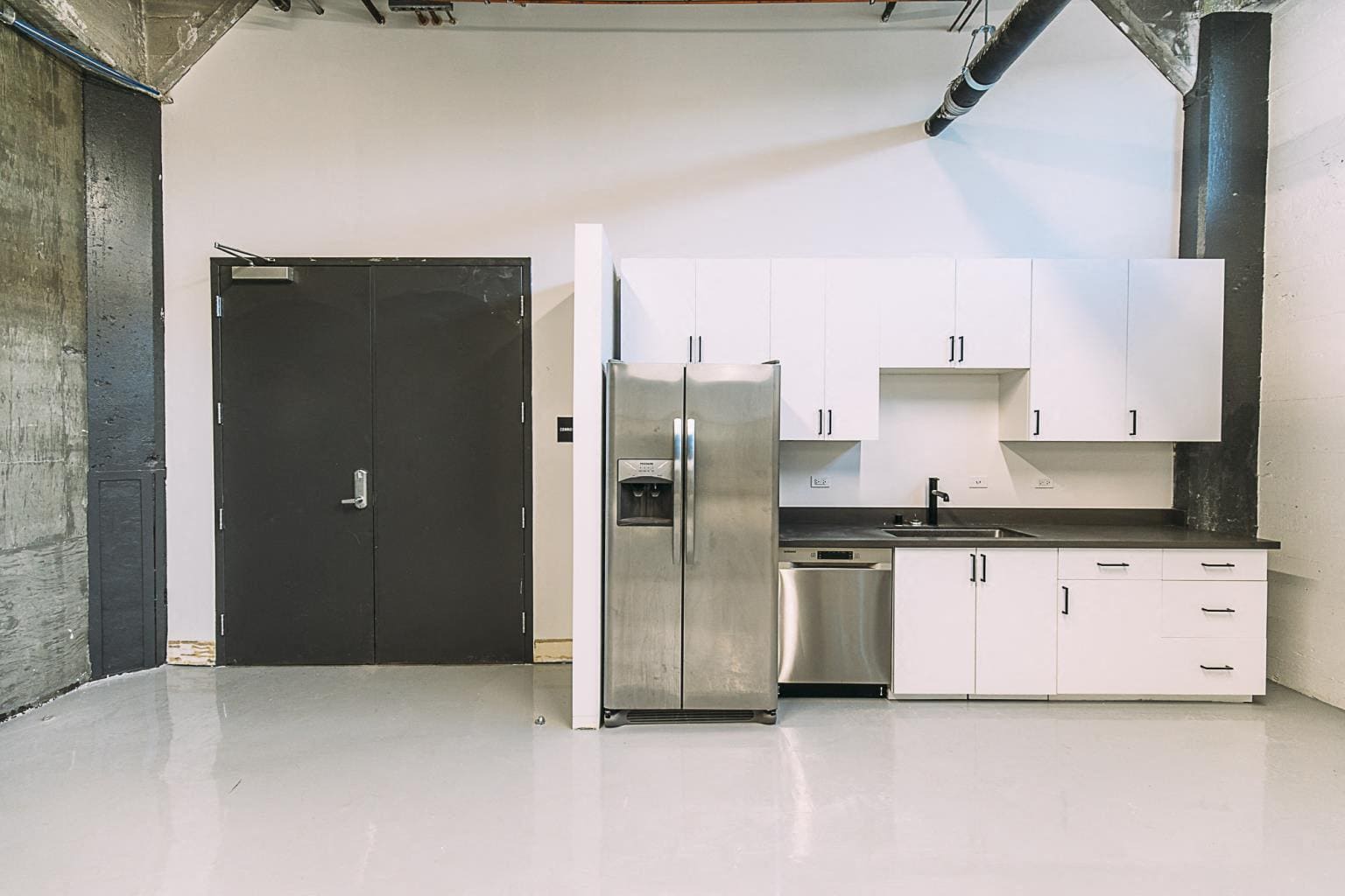 2744 E 11th St, Oakland, CA à louer Photo de l’immeuble– Image 1 sur 8