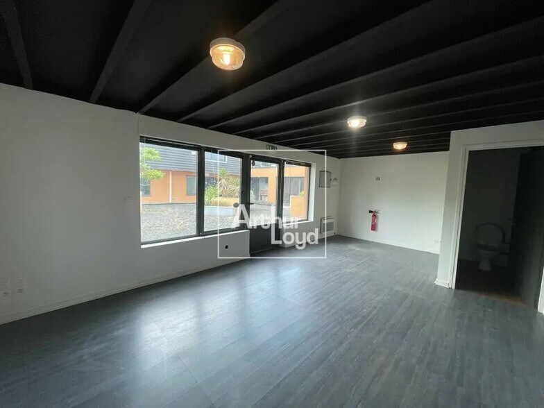 119 Rue Des Hetres, Chartrettes à louer - Photo de l’immeuble – Image 2 sur 7
