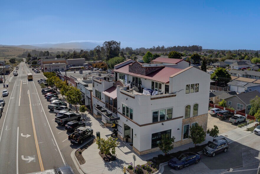 155 E Clark Ave, Orcutt, CA à vendre - Photo de l’immeuble – Image 3 sur 44