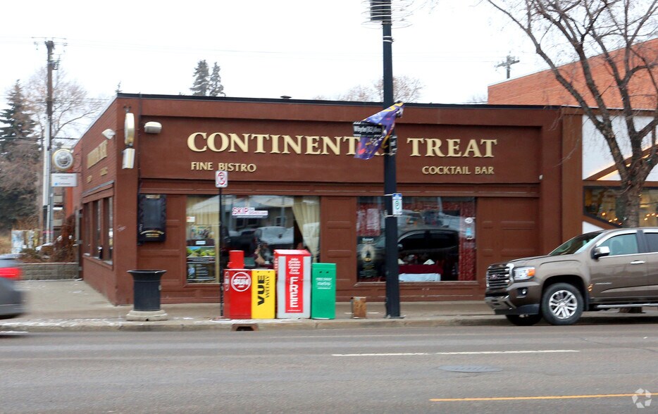 10560 82nd Ave NW, Edmonton, AB à vendre - Photo de l’immeuble – Image 2 sur 2