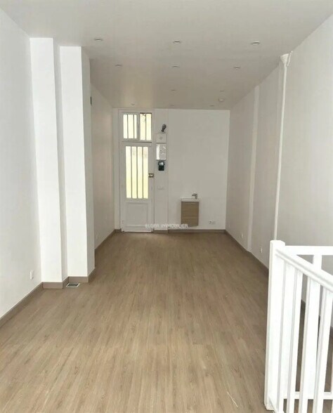 Local commercial dans Neuilly-sur-Seine à louer - Photo de l’immeuble – Image 1 sur 2