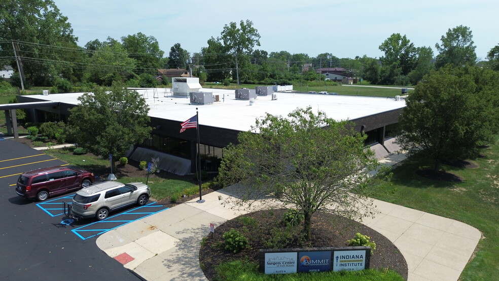 1721 Magnavox Way, Fort Wayne, IN à vendre - Photo de l’immeuble – Image 2 sur 14