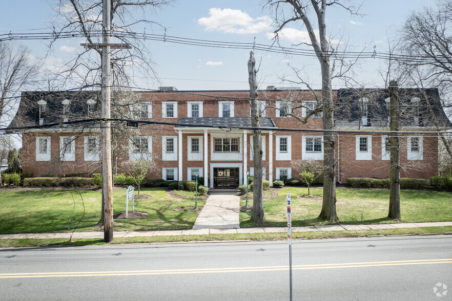 496 Kinderkamack Rd, Oradell, NJ à louer - Photo de l’immeuble – Image 3 sur 5