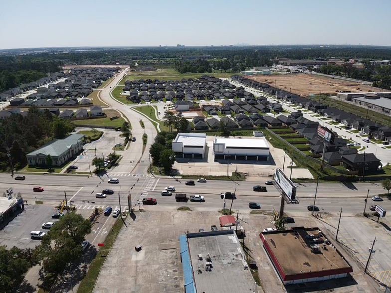 1055 FM 1960 Rd W, Houston, TX à vendre - Photo de l’immeuble – Image 2 sur 6