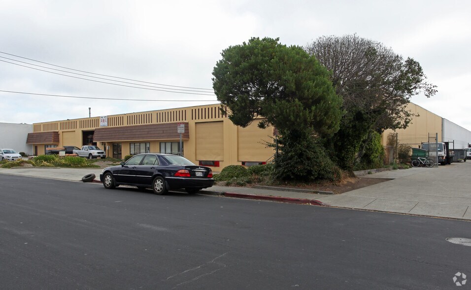 239-251 S Maple Ave, South San Francisco, CA à louer - Photo principale – Image 1 sur 3