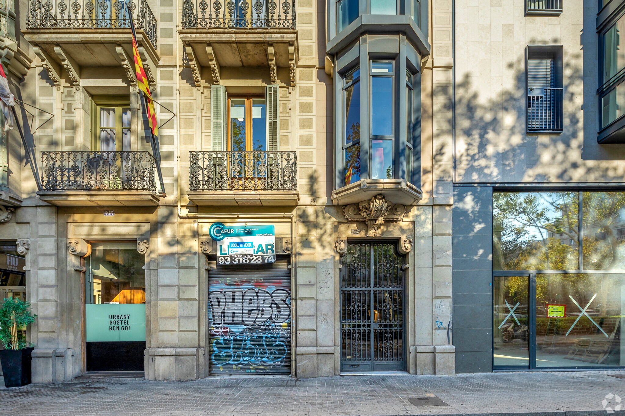 Immeuble residentiel dans Barcelone, Barcelona à vendre Photo de l’immeuble– Image 1 sur 2
