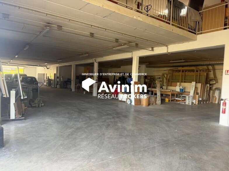 Industriel/Logistique dans Méry-sur-Oise à vendre - Photo de l’immeuble – Image 2 sur 12