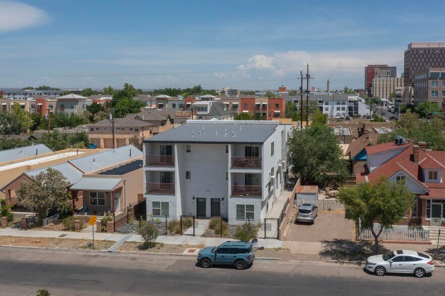 615 Iron Ave SW, Albuquerque, NM à vendre - Photo de l’immeuble – Image 1 sur 106
