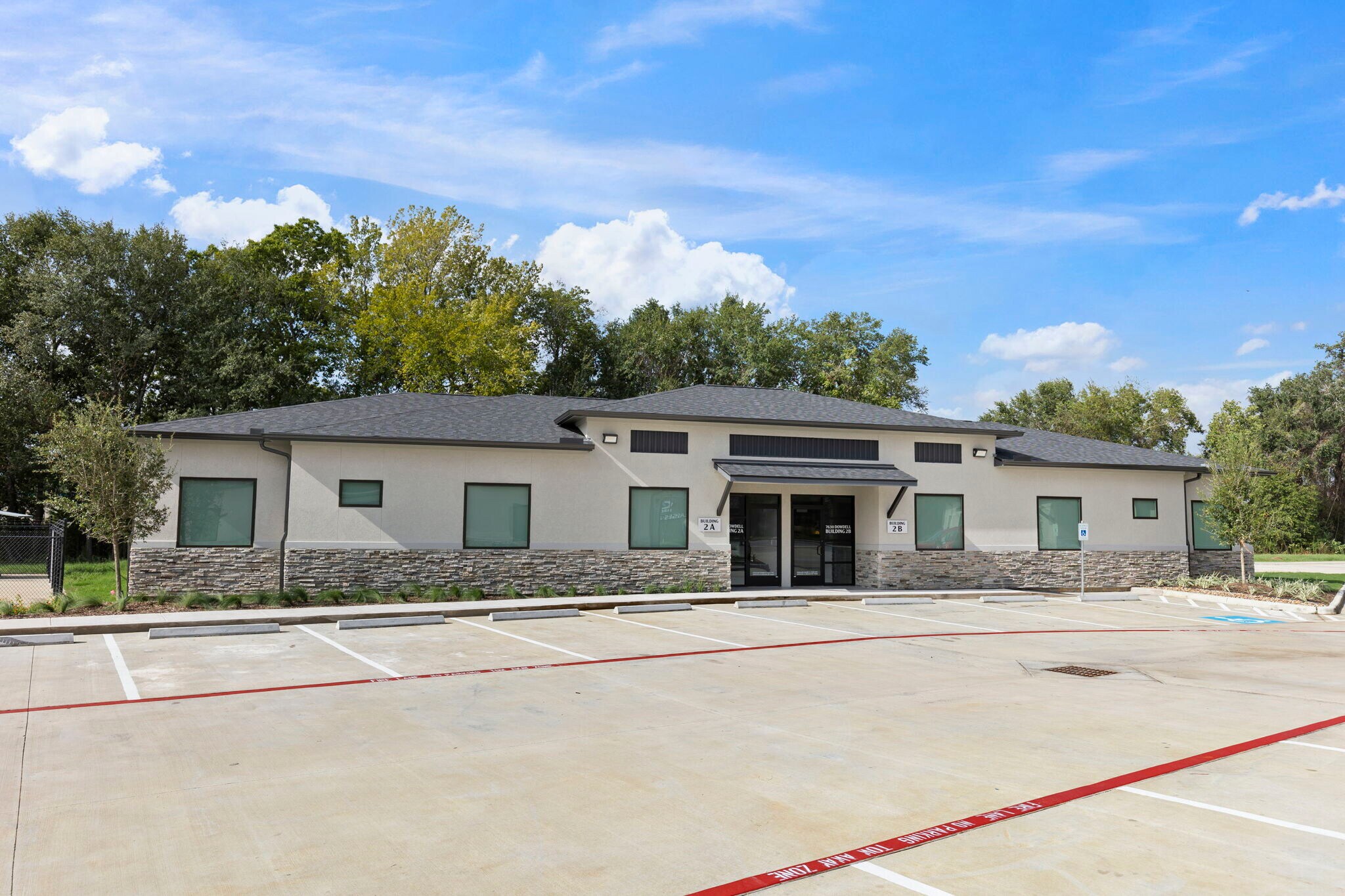 7630 Dowdell Rd, Spring, TX à vendre Photo principale– Image 1 sur 24