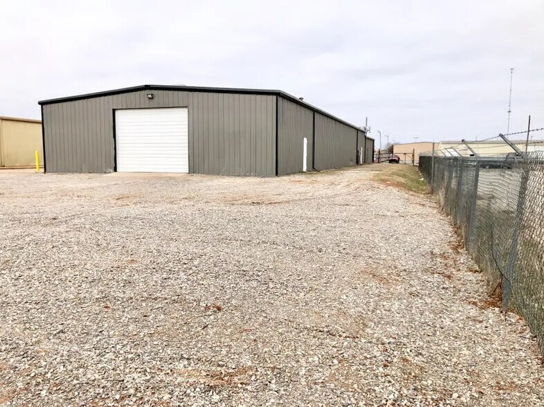 1528 SE 27th St, Oklahoma City, OK à louer - Photo de l’immeuble – Image 3 sur 4