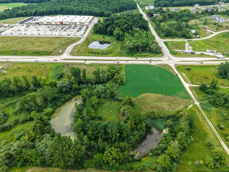 4000 Washington St, West Bend, WI à vendre - Photo de l’immeuble – Image 3 sur 3