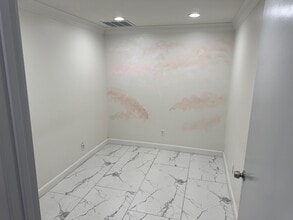 710 S Brookhurst St, Anaheim, CA à louer Photo intérieure– Image 2 sur 21