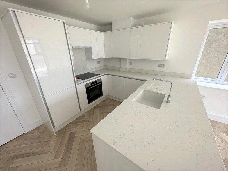 34-38 Spa Rd, Hockley à vendre - Photo intérieure – Image 2 sur 7