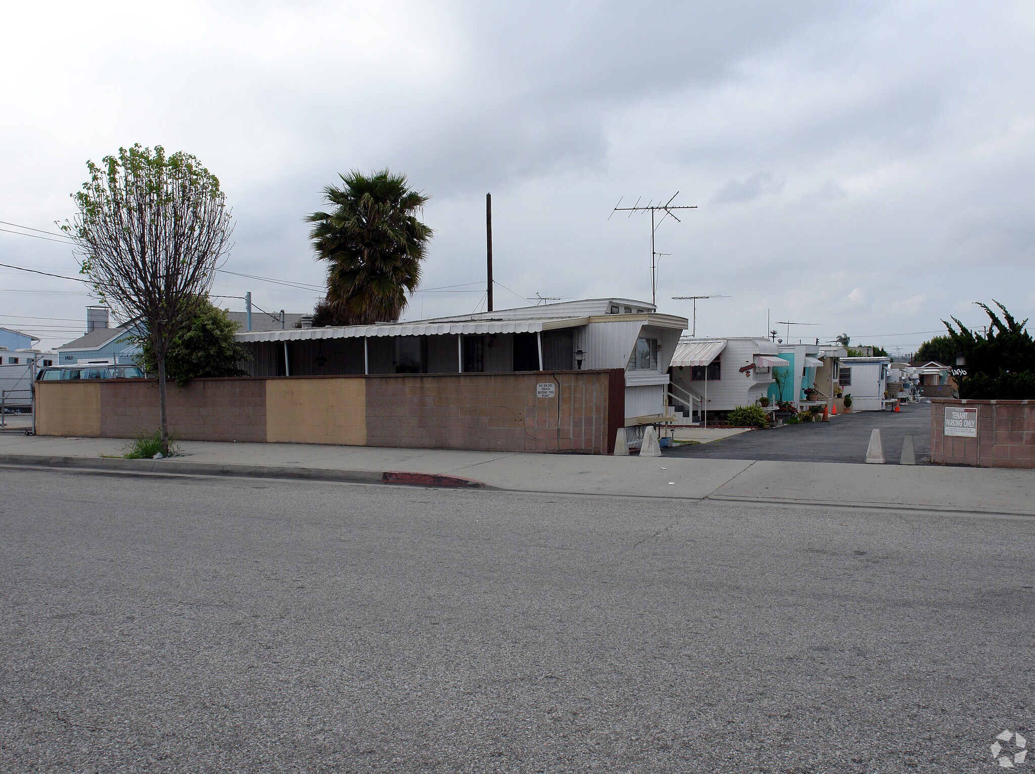 1436 W 130th St, Gardena, CA à vendre Photo principale– Image 1 sur 3
