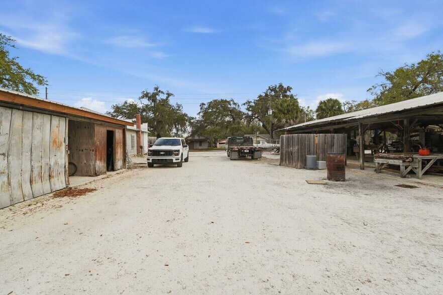 210 E 5th St, Apopka, FL à vendre - Photo de l’immeuble – Image 3 sur 16