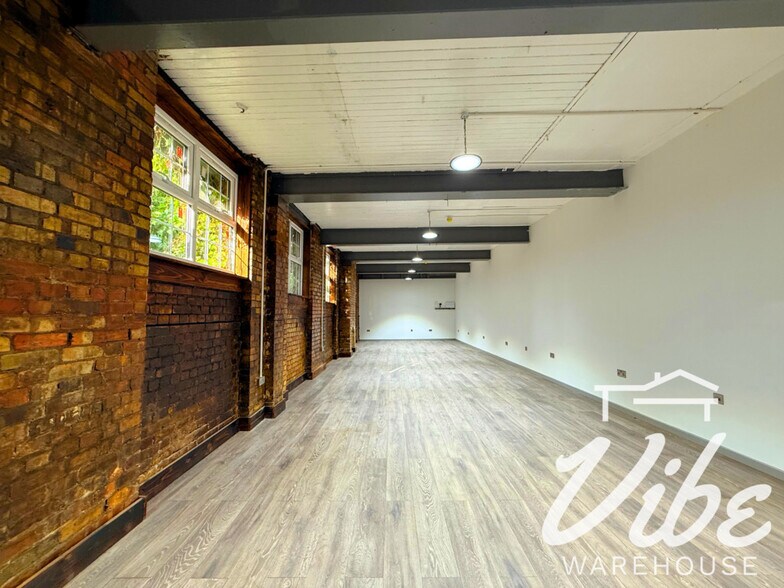 22 Clarence Mews, Londres à louer - Photo de l’immeuble – Image 3 sur 10