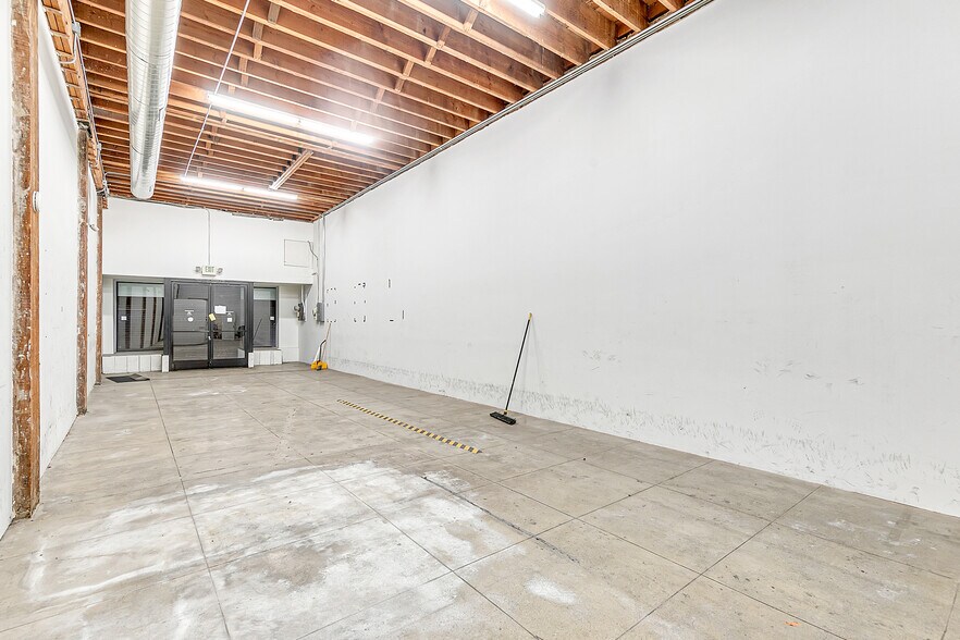 823 S Los Angeles St, Los Angeles, CA à louer - Photo intérieure – Image 3 sur 42