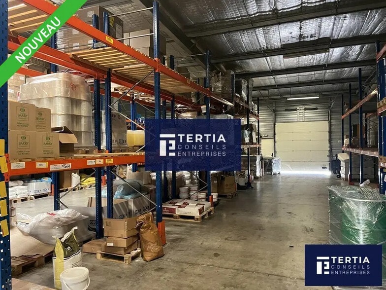 Local d’activités dans Frontignan à louer - Photo de l’immeuble – Image 1 sur 6