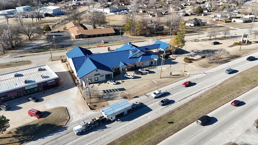 650 S Cherokee St, Catoosa, OK à louer - Photo de l’immeuble – Image 2 sur 14