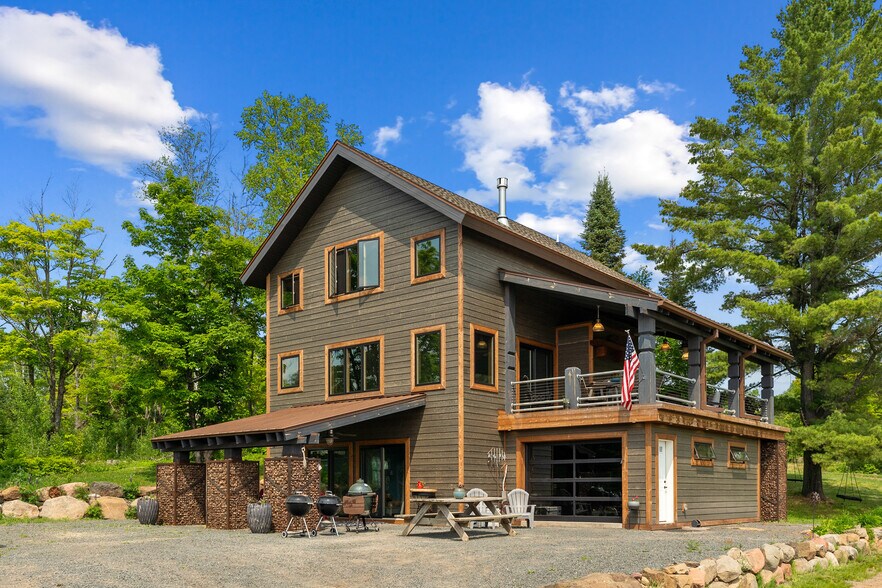 Nine Mile Lodge & Villas portefeuille de 9 biens à vendre sur LoopNet.fr - Photo de l’immeuble – Image 3 sur 33