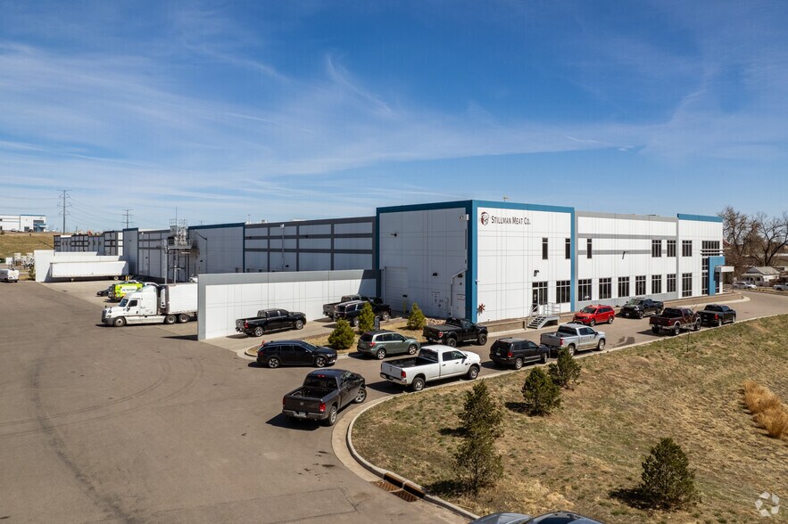 635 E 52nd Ave, Denver, CO à louer - Photo de l’immeuble – Image 3 sur 3