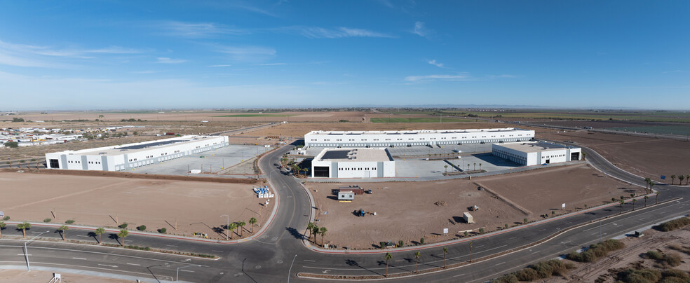 1749 Gateway Rd, Calexico, CA à louer - Photo de l’immeuble – Image 2 sur 25