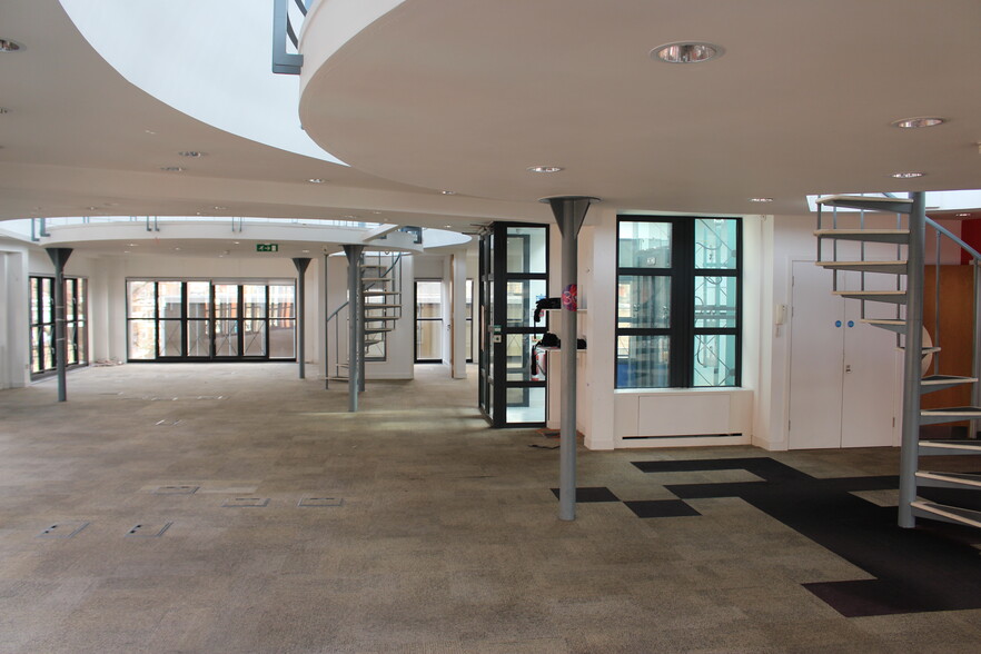 40 Clerkenwell Close, Londres à vendre - Photo de l’immeuble – Image 3 sur 9