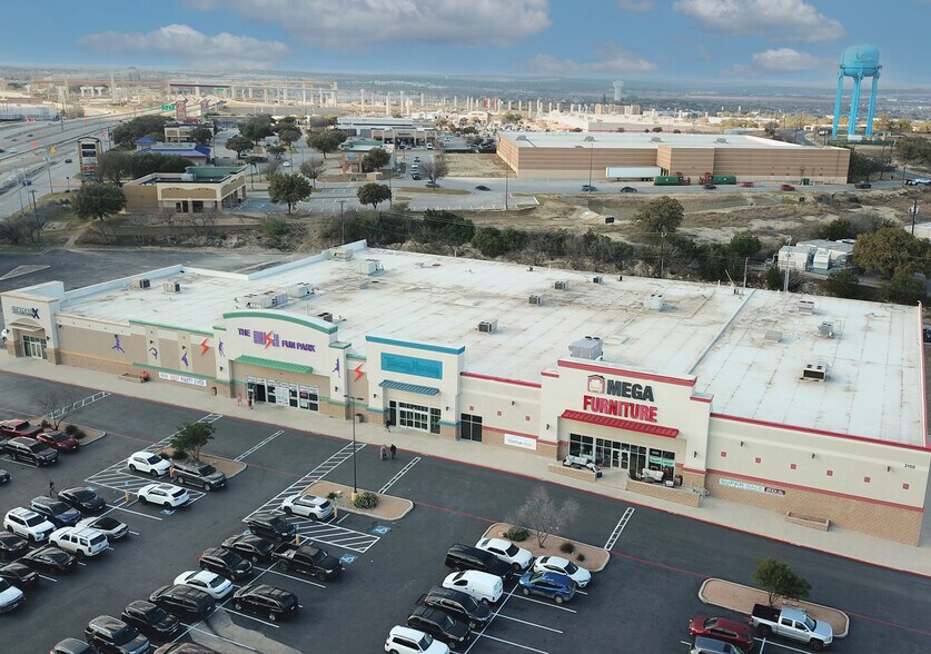 3150 Pat Booker Rd, Universal City, TX à louer - Photo de l’immeuble – Image 3 sur 4