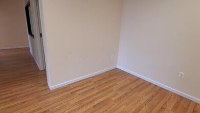 11441 Robertson Dr, Manassas, VA à louer - Vidéo sur l’annonce professionnelle