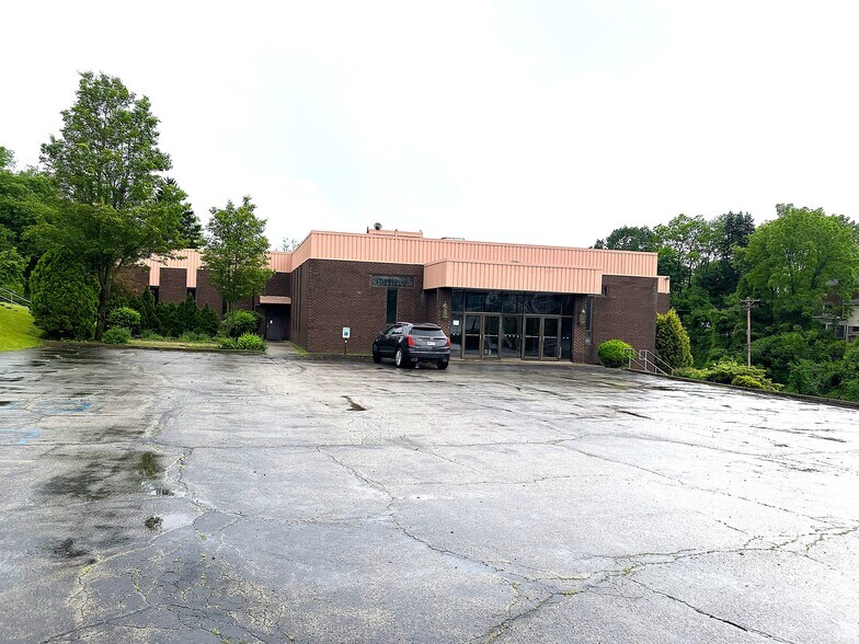 1313 5th Ave, East Mc Keesport, PA à vendre - Photo de l’immeuble – Image 2 sur 2