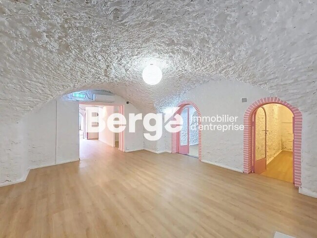 Plus de détails pour Local commercial à vendre