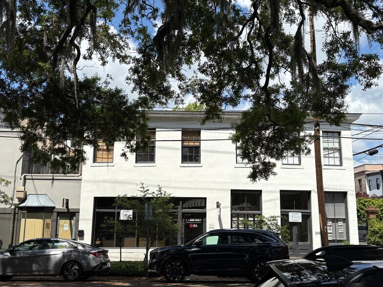 347 Abercorn St, Savannah, GA à louer - Photo de l’immeuble – Image 1 sur 2