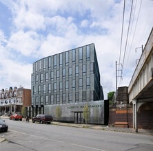 5013 Springfield Ave, Philadelphia, PA à louer Photo de l’immeuble– Image 1 sur 3