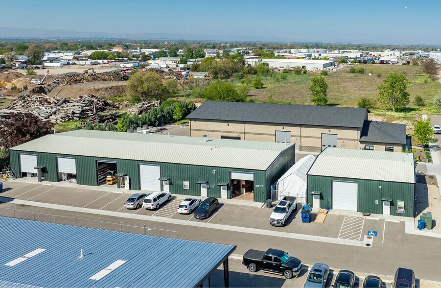 3605-3617 E Comstock Ave, Nampa, ID à vendre - Photo de l’immeuble – Image 3 sur 8