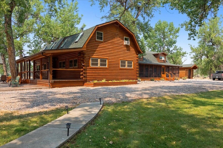 879 Sawyer Loop, Hardin, MT à vendre - Photo de l’immeuble – Image 3 sur 18