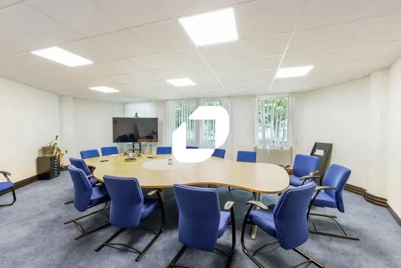 Local d'activités dans Saint-Aubin à vendre - Photo de l’immeuble – Image 3 sur 16