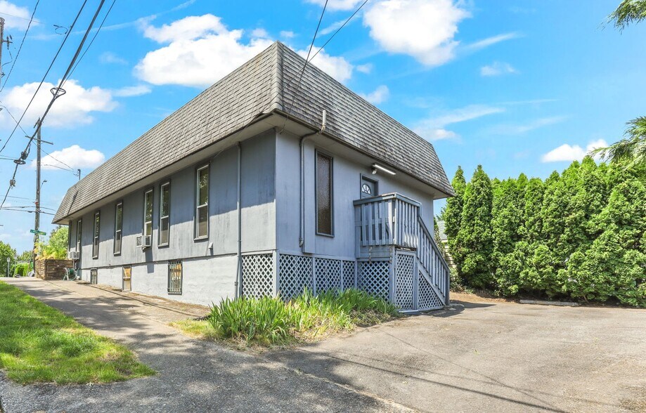 5848 SE Milwaukie Ave, Portland, OR à vendre - Photo de l’immeuble – Image 3 sur 4