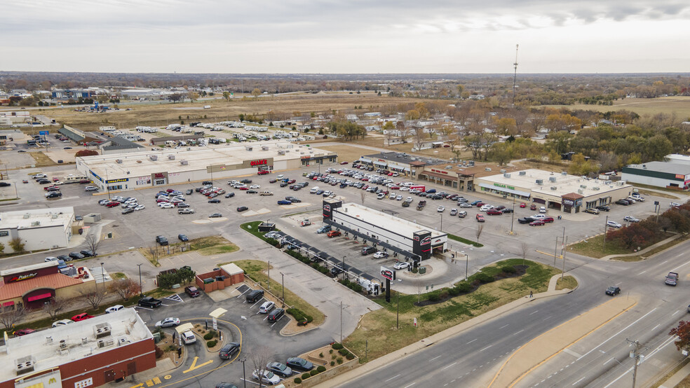 4828-4830 S Broadway Ave, Wichita, KS à vendre - Photo de l’immeuble – Image 2 sur 3