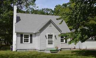 Plus de détails pour 829 E Eighth St, Traverse City, MI - Logement à vendre