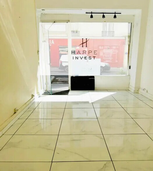 Local commercial dans Paris à louer - Photo de l’immeuble – Image 2 sur 3