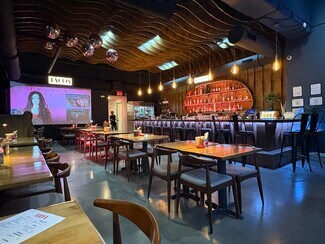 Plus de détails pour 1170 Miami Ave, Miami, FL - Local commercial à louer
