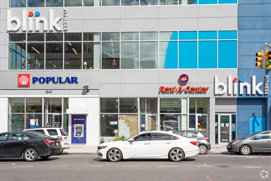 641-645 E Tremont Ave, Bronx, NY à louer - Photo de l’immeuble – Image 2 sur 3