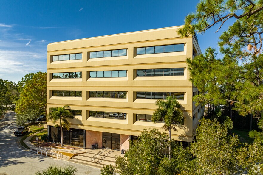 26750 US Highway 19 N, Clearwater, FL à louer - Photo de l’immeuble – Image 2 sur 12