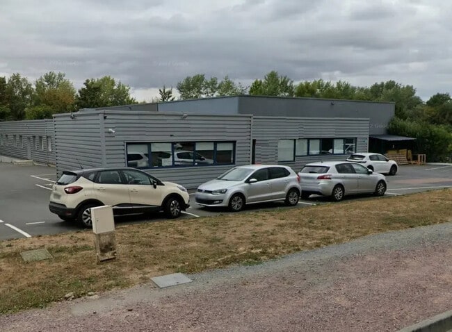 Plus de détails pour Bureau, Local d'activités à louer